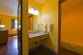 Coastal Inn by OYO Lincoln City - Oregon Coast Hwy