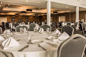 Shoreline Inn & Conference Center, Ascend Hotel Collection