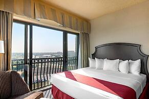 Shoreline Inn & Conference Center, an Ascend Collection Hotel