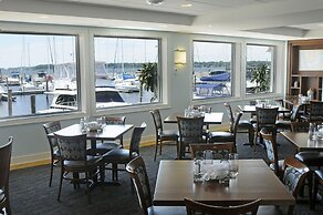 Shoreline Inn & Conference Center, Ascend Hotel Collection