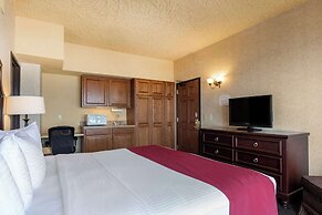 Shoreline Inn & Conference Center, Ascend Hotel Collection