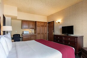 Shoreline Inn & Conference Center, an Ascend Collection Hotel