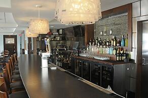 Shoreline Inn & Conference Center, Ascend Hotel Collection