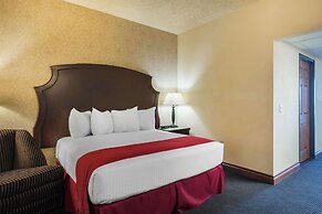 Shoreline Inn & Conference Center, Ascend Hotel Collection