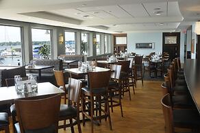 Shoreline Inn & Conference Center, Ascend Hotel Collection