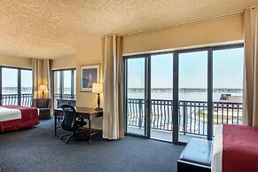 Shoreline Inn & Conference Center, Ascend Hotel Collection