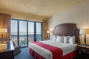 Shoreline Inn & Conference Center, an Ascend Collection Hotel