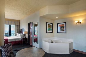 Shoreline Inn & Conference Center, Ascend Hotel Collection