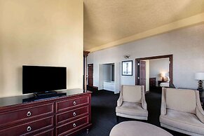 Shoreline Inn & Conference Center, Ascend Hotel Collection