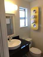 Motel 6 Pismo Beach - Pacific Ocean