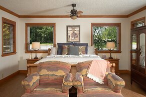 Creekhaven Inn & Spa