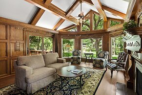 Creekhaven Inn & Spa