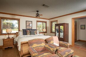 Creekhaven Inn & Spa