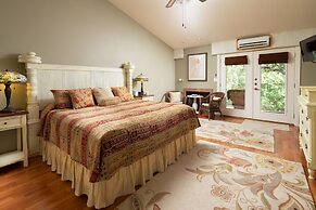 Creekhaven Inn & Spa