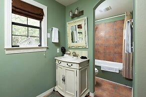 Creekhaven Inn & Spa