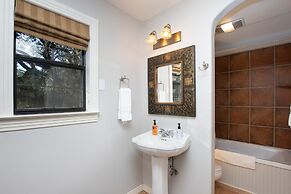 Creekhaven Inn & Spa