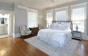 Katy House Bed and Breakfast