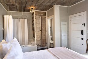 Katy House Bed and Breakfast