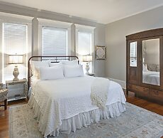 Katy House Bed and Breakfast