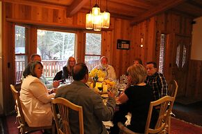 Alpenhorn Bed And Breakfast Inn