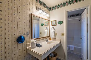 Apples Bed & Breakfast