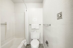 OYO Hotel Junction TX I-10