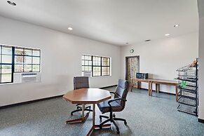 OYO Hotel Junction TX I-10