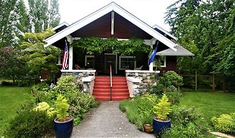 Kangaroo House B&B on Orcas Island