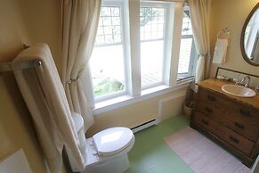 Kangaroo House B&B on Orcas Island