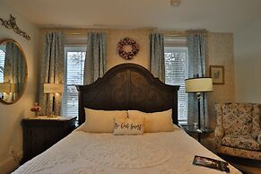 Cloran Mansion Bed & Breakfast