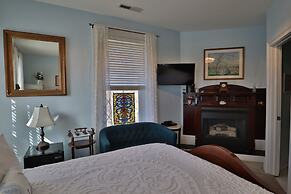 Cloran Mansion Bed & Breakfast