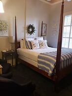 Pecan Tree Inn