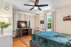 Cinnamon Bear Creekside Inn