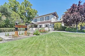 Cinnamon Bear Creekside Inn