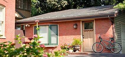 B. F. Hiestand House Bed & Breakfast