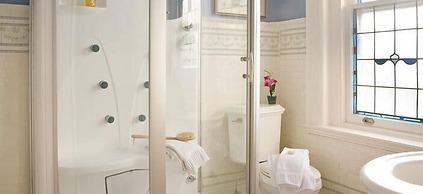 B. F. Hiestand House Bed & Breakfast