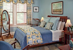 B. F. Hiestand House Bed & Breakfast