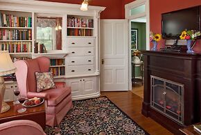 B. F. Hiestand House Bed & Breakfast