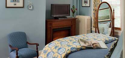 B. F. Hiestand House Bed & Breakfast