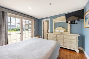 Beachside Village Resort