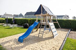 Beachside Village Resort