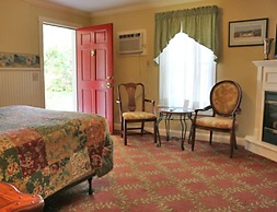 Kearsarge Inn