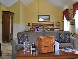 Kearsarge Inn
