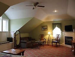 Kearsarge Inn