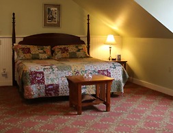 Kearsarge Inn
