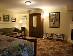 Kearsarge Inn