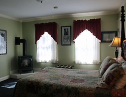 Kearsarge Inn
