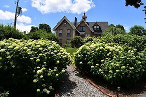 The Sayre Mansion Inn