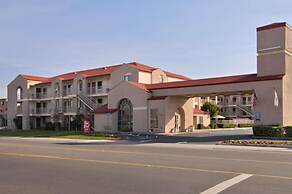 California Inn & Suites Rancho Cordova - Sacramento