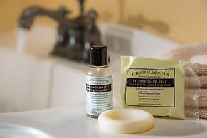 Beech Tree Inn & Cottage